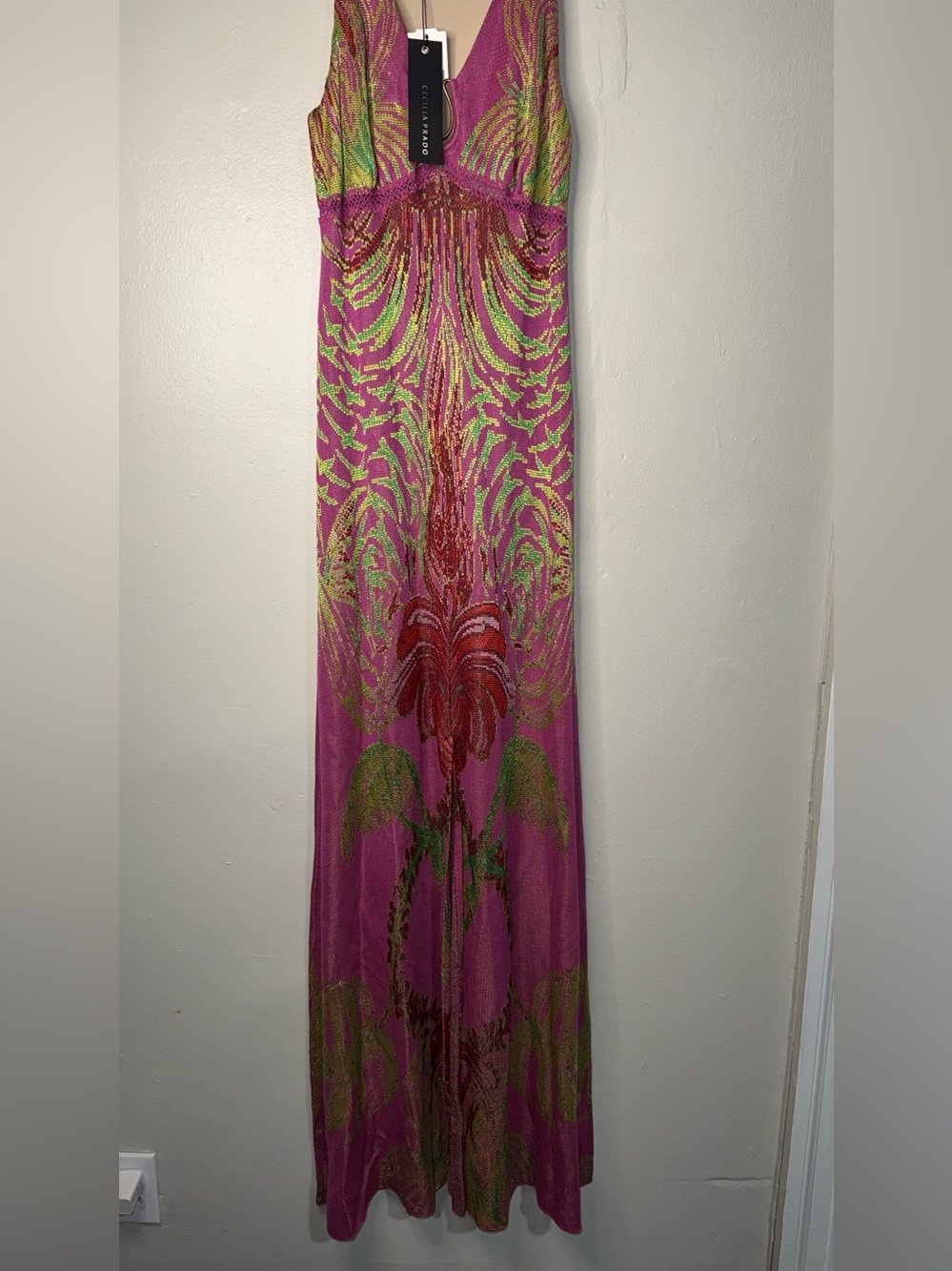 Cecilia Prado Sleeveless Fuchsia Maxi Dress with Tropical Beaded Motif - Picture 8 of 16
